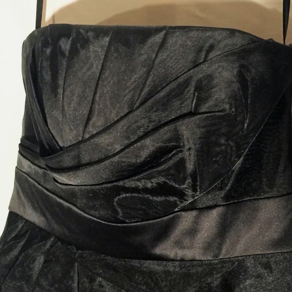 $198 Black Strapless Asymmetrical Whimsygoth Mini Formal/Occasion Dress~Sz 2 - Picture 3 of 11